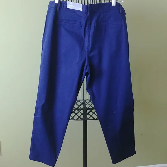NWT, "TALBOTS" SIZE 12P, ankle length/relaxed legs, 98% COTTON/2% SPANDEX PANTS - Picture 7 of 10